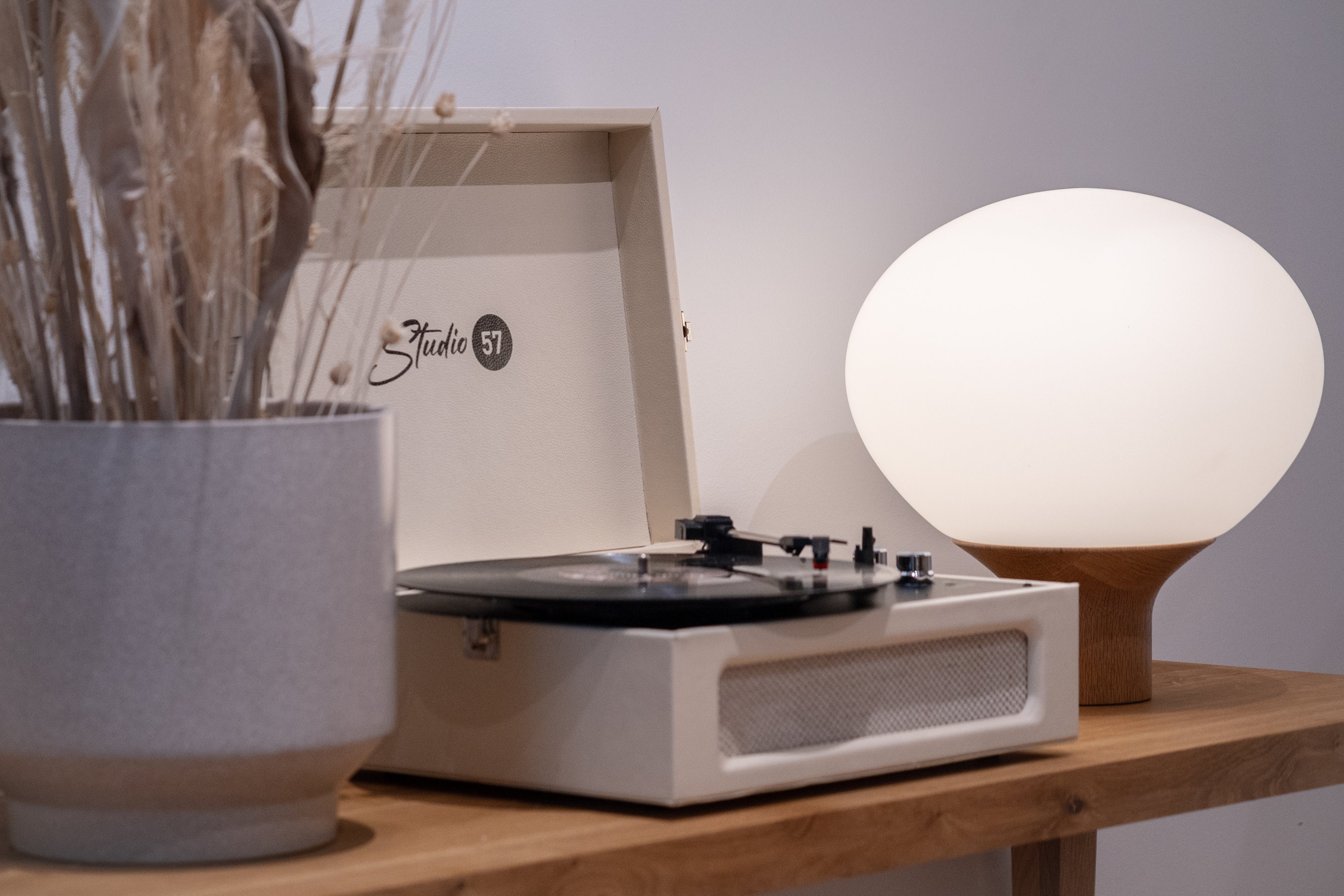 Studio 57 Groovy Pladespiller (Hvid)