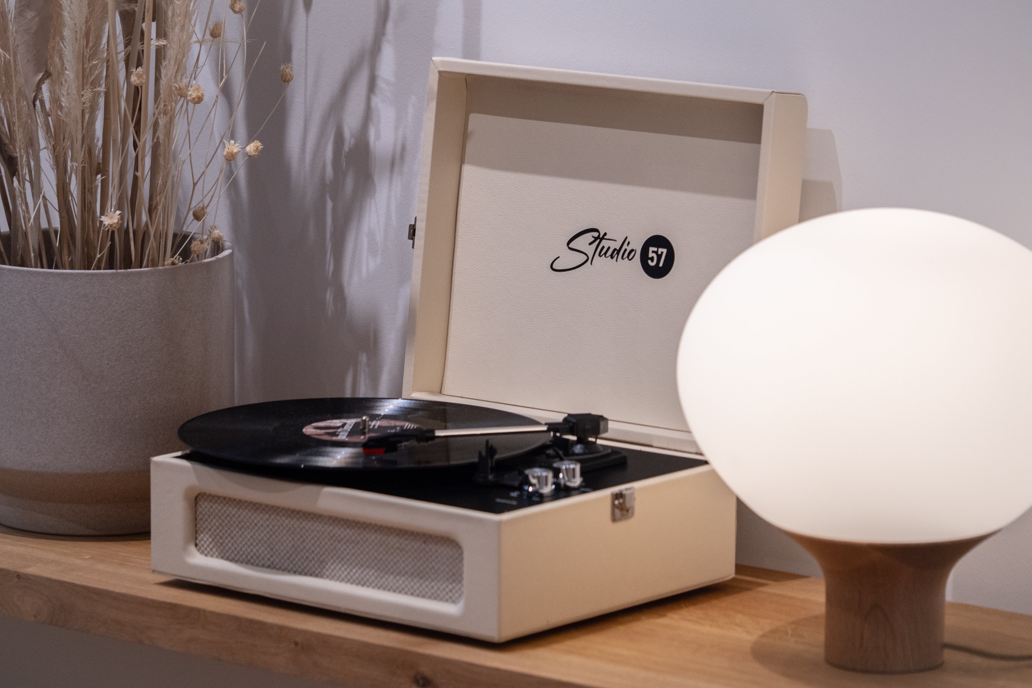 Studio 57 Groovy Pladespiller (Hvid)