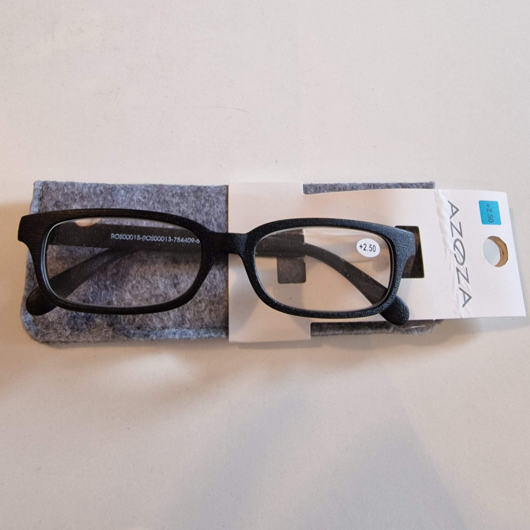 Rectangle læsebrille med etui (fås i flere styrker)