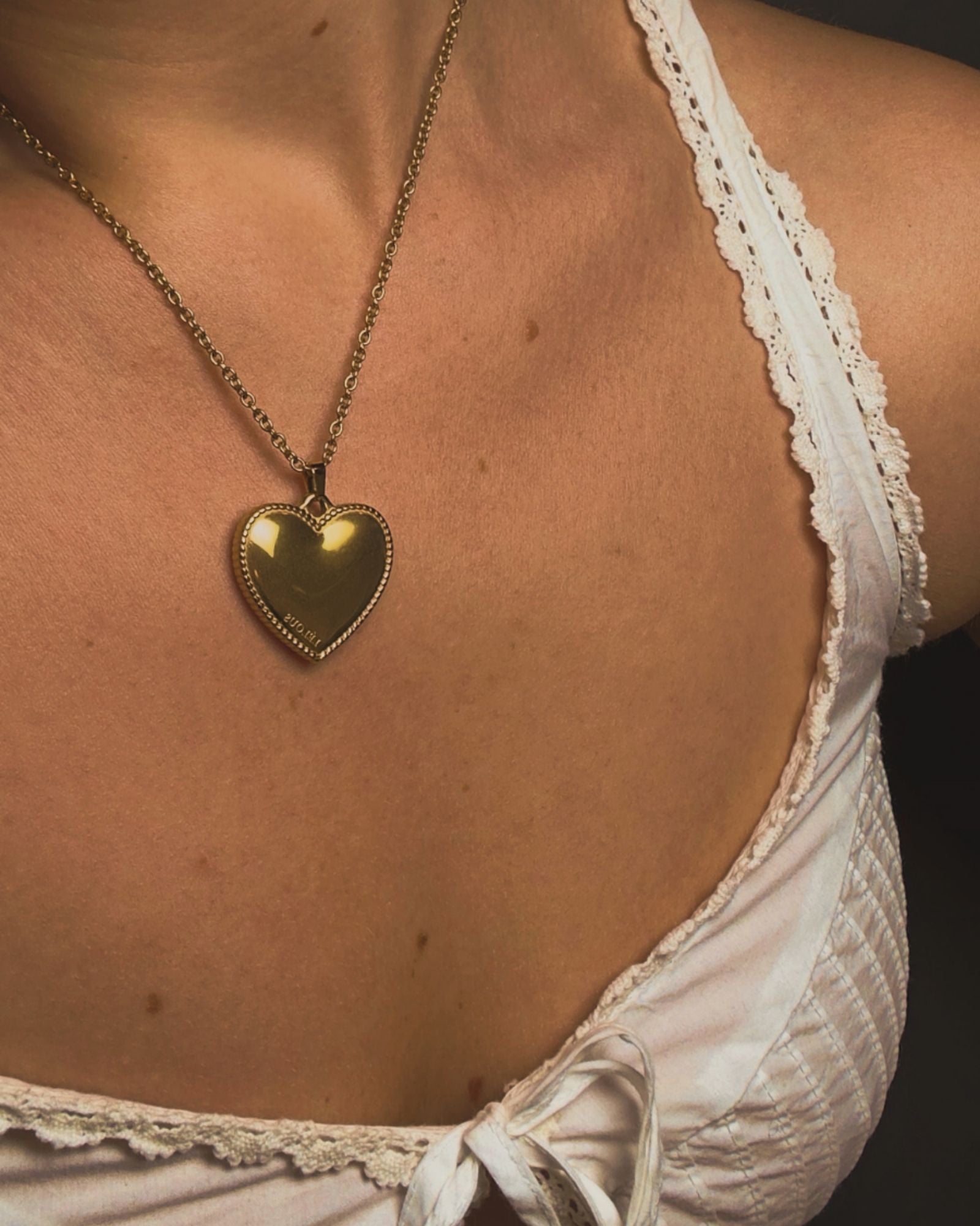 CÉLINE HALSKÆDE