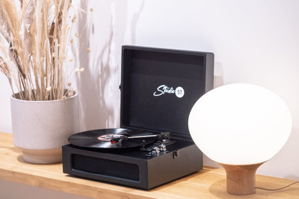 Studio 57 Groovy Pladespiller (Sort)