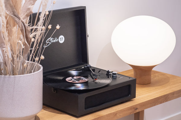 Studio 57 Groovy Pladespiller (Sort)